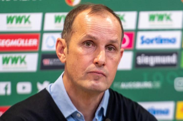 Langgar Protokol, Pelatih Augsburg Terpaksa Lewati Laga Pembuka Lanjutan Bundesliga