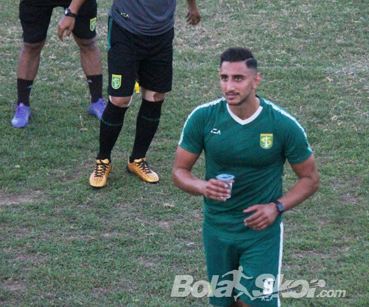 Sehari Datang, Mahmoud Eid Langsung Ikut Latihan Persebaya dan Bicara Kondisinya