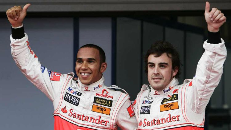 Lewis Hamilton Bersiap Menyambut Kembalinya Fernando Alonso ke F1