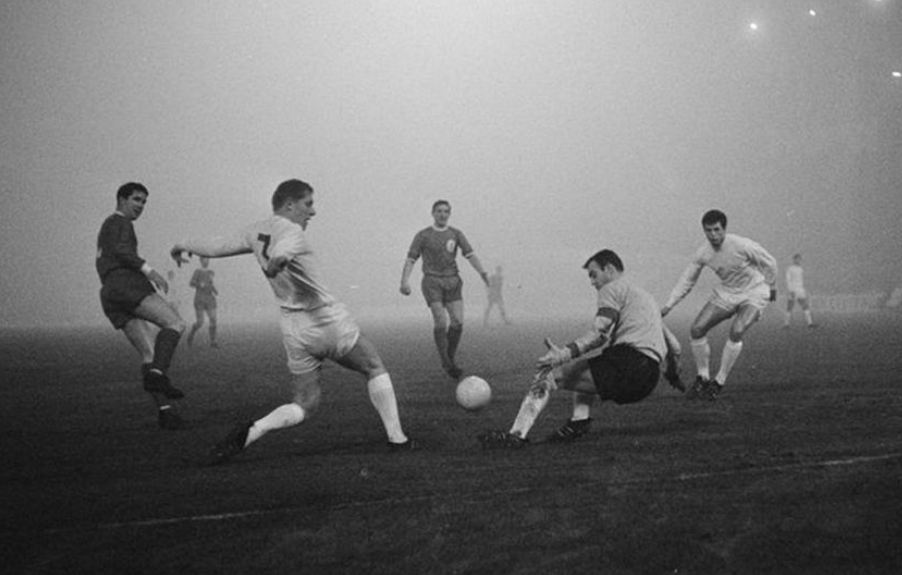 Nostalgia - Ketika Ajax Rinus Michels Mengejutkan Liverpool Bill Shankly pada 1966