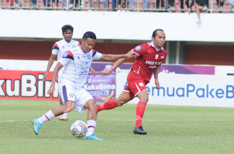 Penalti Kontroversial Bukan Bahasan Menarik bagi Arema FC