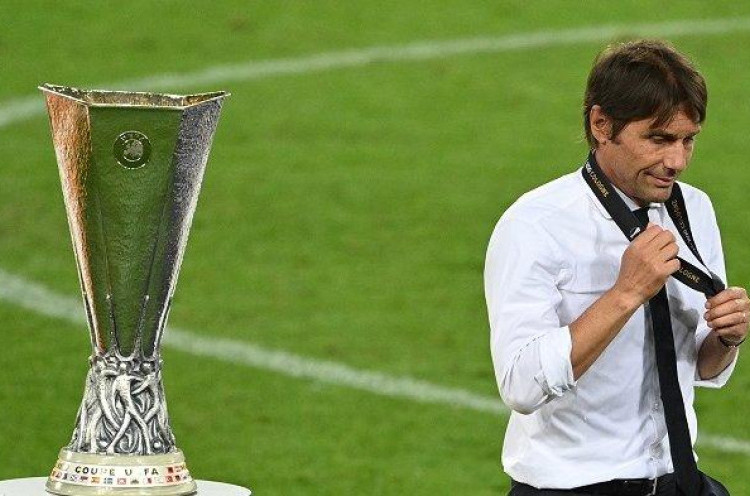 Antonio Conte yang Tak Kunjung Berjodoh dengan Trofi Kompetisi Eropa