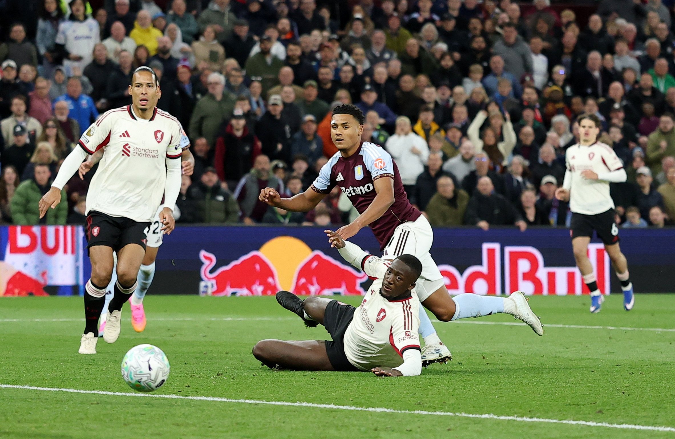 Hasil Premier League: Dibungkam Aston Villa, Liverpool Terancam Gagal Lolos Liga Champions