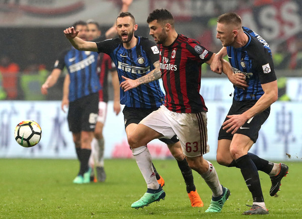 Favoritkan AC Milan Menangi Derby, Legenda Inter Milan Punya Alasan Nyeleneh