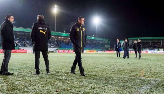 Pertandingan Babak Delapan Besar Tertunda Karena Badai Salju