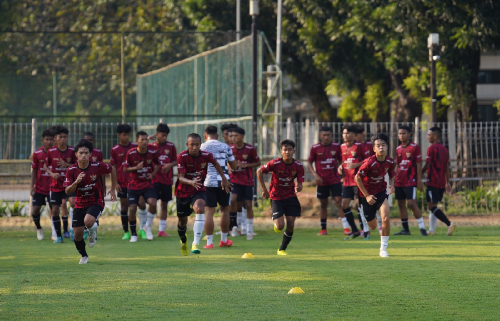 Nova Arianto Coret Lionel Messi dan Matthew Davis dari Seleksi Timnas Indonesia U-16