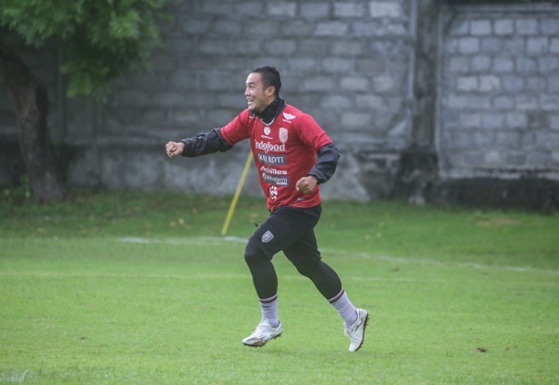 Gunawan Bertekad Tekuk Mantan Tim Persija dan Bicara Kemungkinan Bentrok dengan Simic