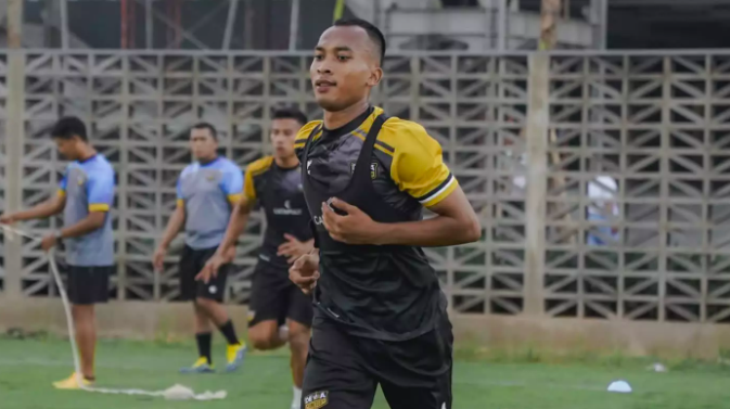 Robi Darwis Berharap Bisa Bantu Dongkrak Posisi Dewa United FC