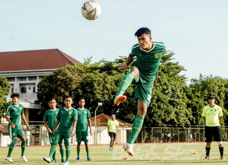 Koko Ari Akan Absen 6 Bulan, Persebaya Siapkan Antisipasi