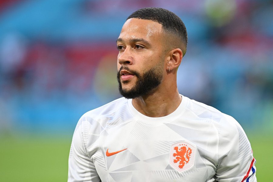 Barcelona Ingin Tukar Memphis Depay dengan Joaquin Correa