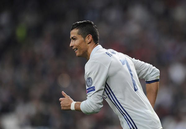 Cannavaro Ungkap Ronaldo Layak Meraih Ballon d'Or 2016