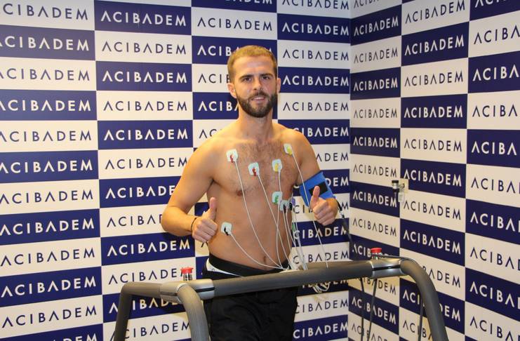 Pjanic Ungkap Penyebab Batal Pulang ke Serie A