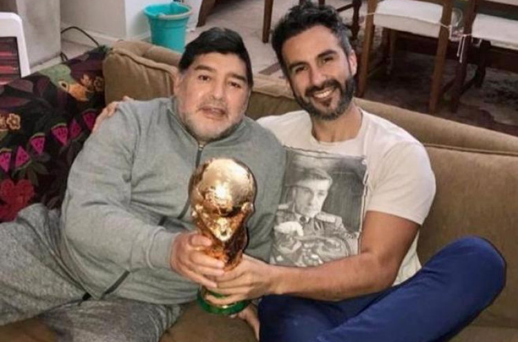 Diperiksa Polisi, Dokter Pribadi Maradona Ungkap Perjuangan Selamatkan Sang Legenda