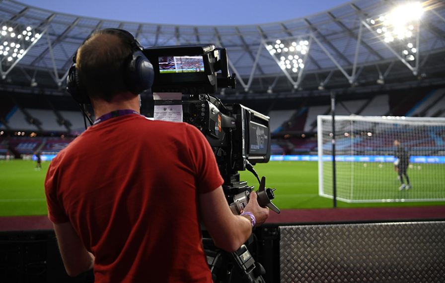 Sistem Bayar per Tayang Premier League Bisa Picu Fans Gunakan Cara Ilegal Tonton Pertandingan