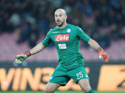 Kontrak Tak Diperpanjang, Pepe Reina Didekati AC Milan dan Manchester City