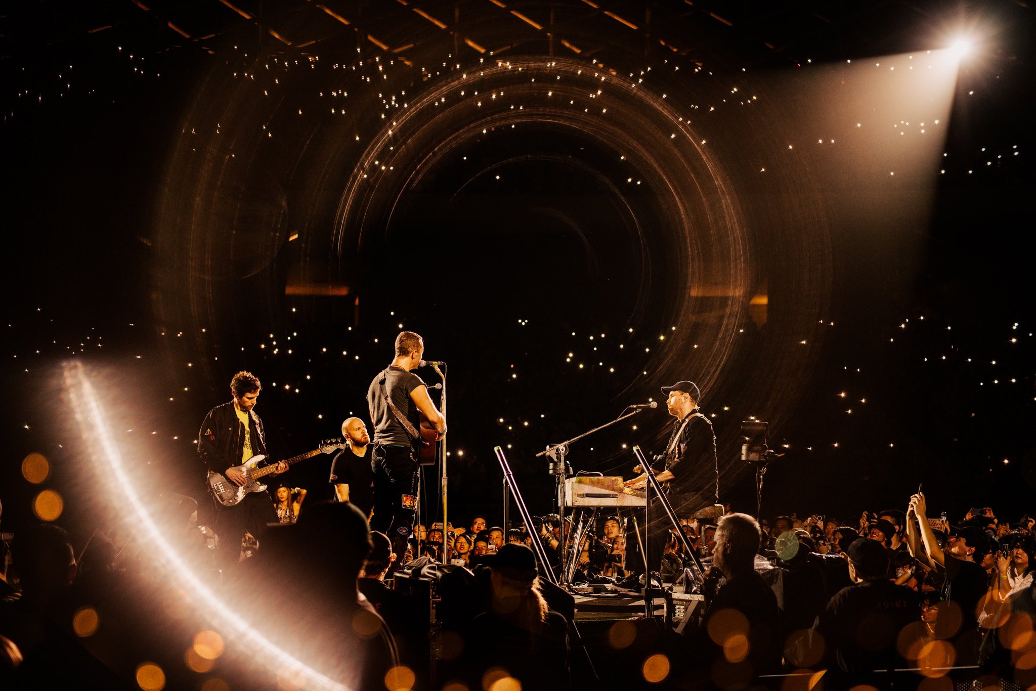 Coldplay dan Kecintaannya dengan Sepak Bola