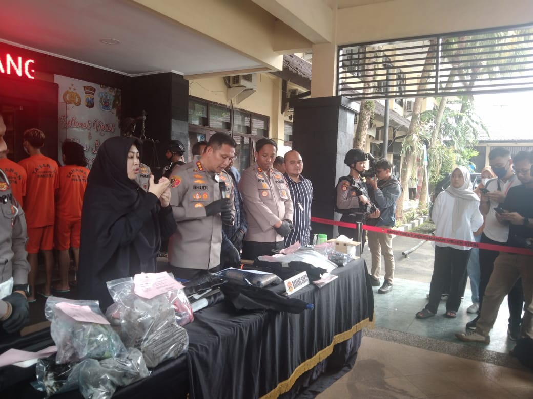 Kepolisian Tetapkan 7 Tersangka dalam Aksi Pengrusakan Markas Arema FC