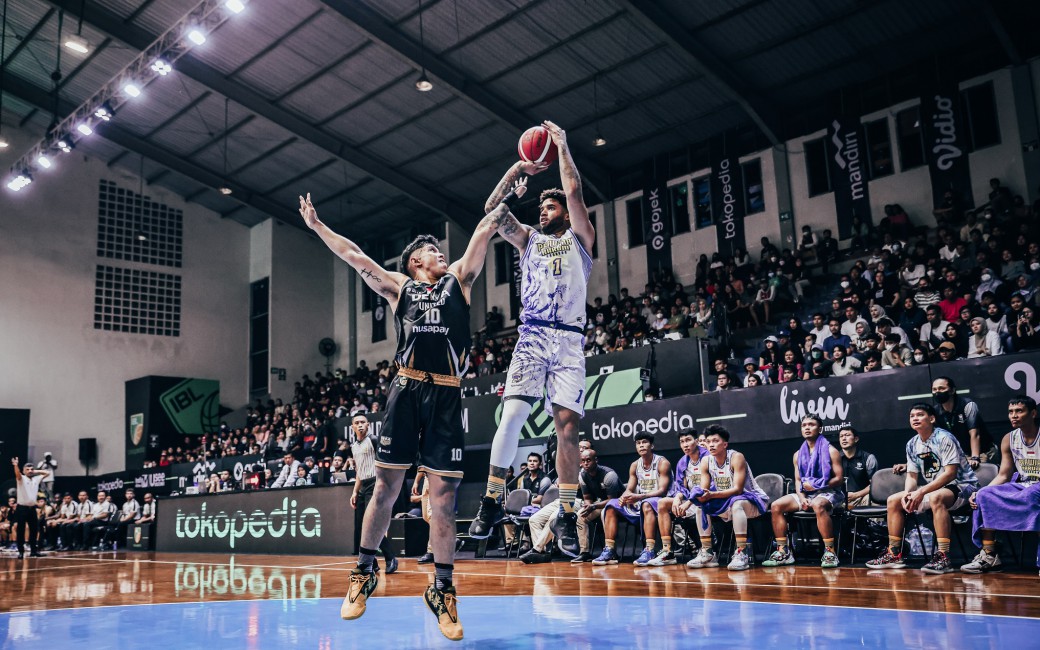 Peluit Sumbang Wasit IBL