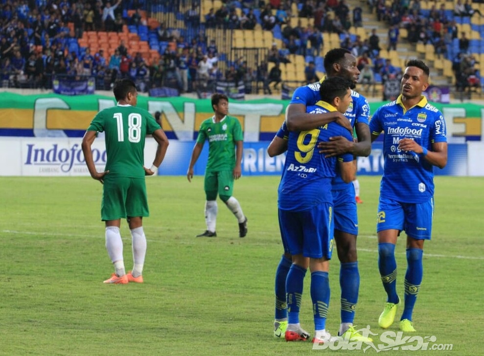 Pujian Robert Alberts untuk Dua Striker Asing Seleksi Persib Bandung