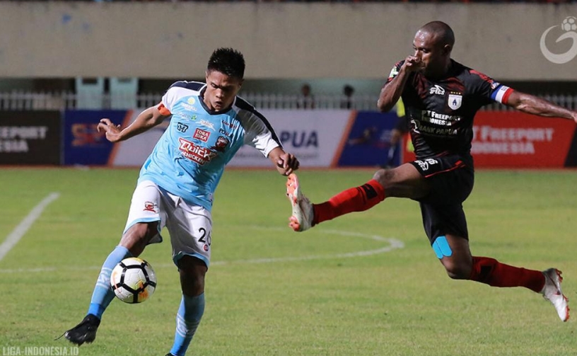 Madura United 2-2 Persipura Jayapura, Elisa Basna Bikin Sape Kerrab Gigit Jari