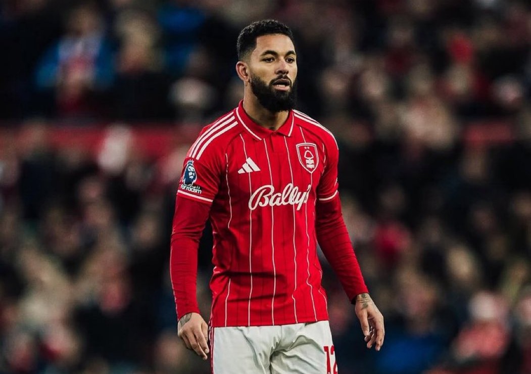 Cara Chelsea Rekrut Gelandang Juventus, Douglas Luiz