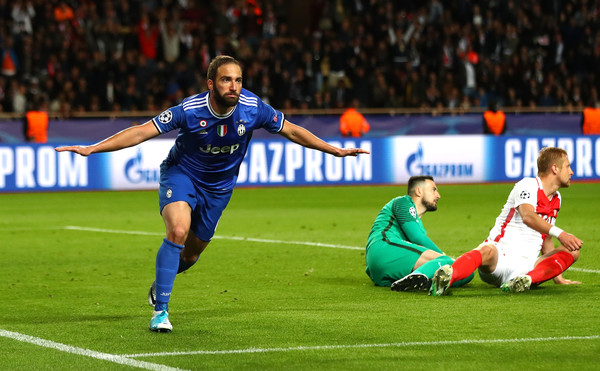 Dua Gol Higuain Bawa Juventus Taklukan AS Monaco