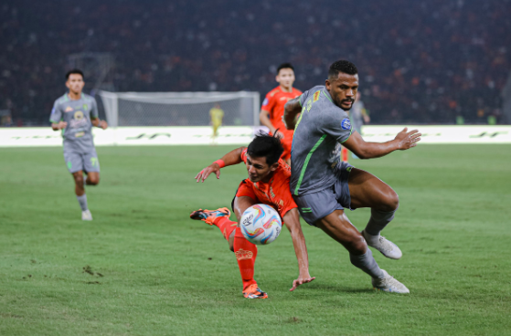 Persebaya Kalah dari Persija, tetapi Sangat Gigih