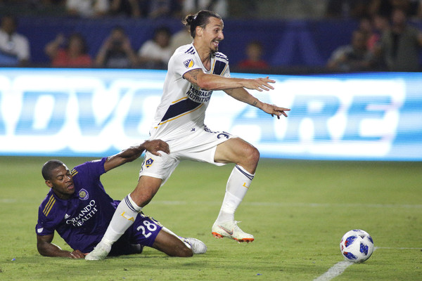 Zlatan Ibrahimovic Bersedia Pulang ke Inter Milan