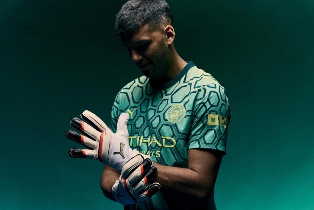 Profil Geronimo Rulli, Wajah Lama yang Jadi Kiper Baru Manchester City