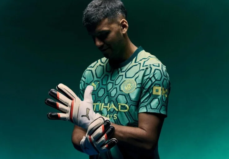 Profil Geronimo Rulli, Wajah Lama yang Jadi Kiper Baru Manchester City