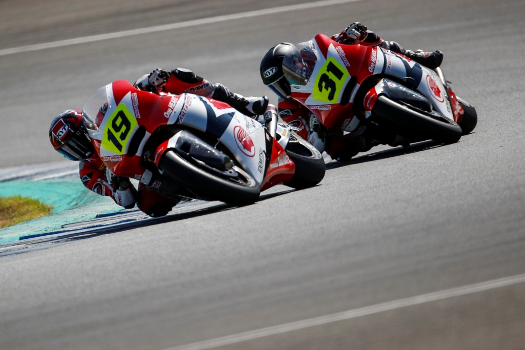 Tiga Pembalap Indonesia Finis 10 Besar di CEV Jerez