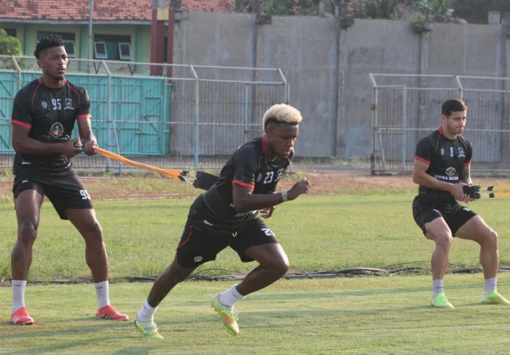Tantangan Baru Laskar Sape Kerrap: Misi Ze Gomes Kembalikan Fitrah Madura United