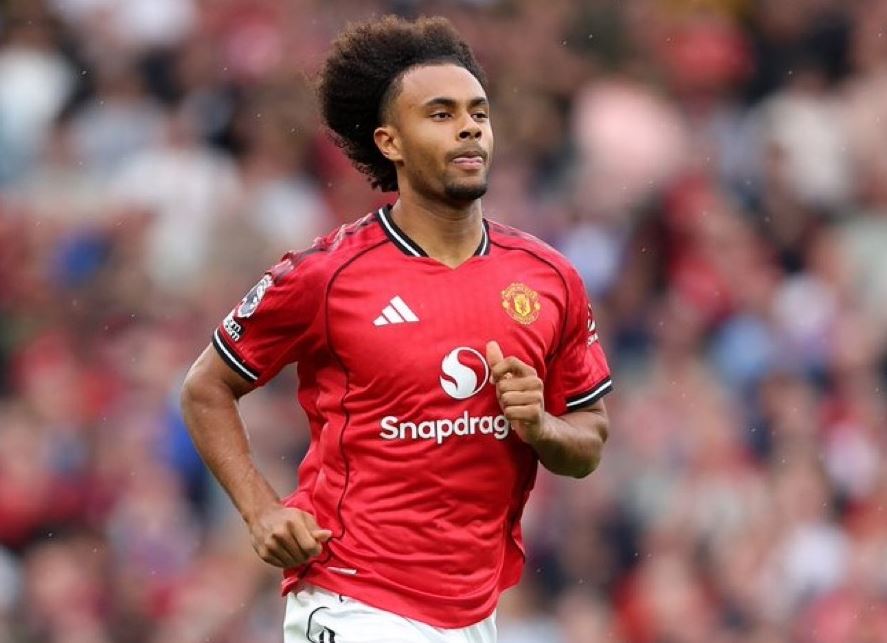 Bukan ke Manchester United, Joshua Zirkzee Seharusnya Bertahan di Italia dan Membela AC Milan