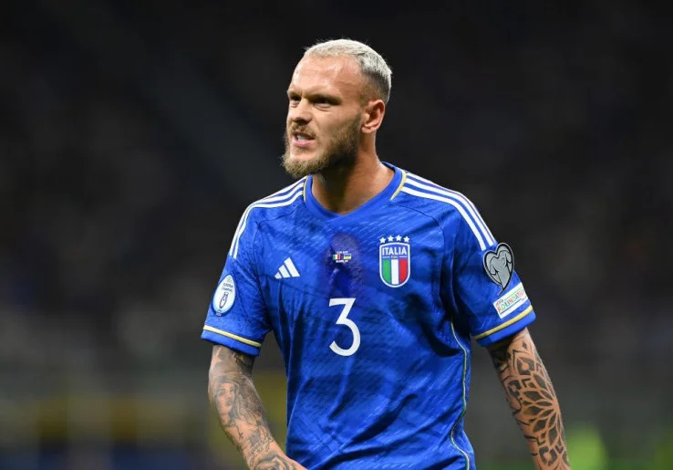 Italia vs Norwegia: Gli Azzurri Kibarkan Bendera Putih Sebelum Bertanding