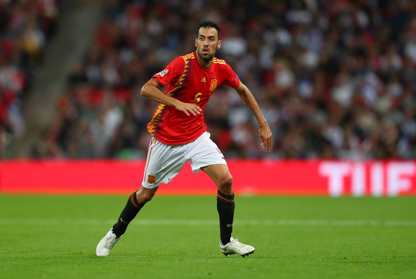 Sergio Busquets Minta Tak Bandingkan Pelatih Baru Barcelona dengan Ernesto Valverde