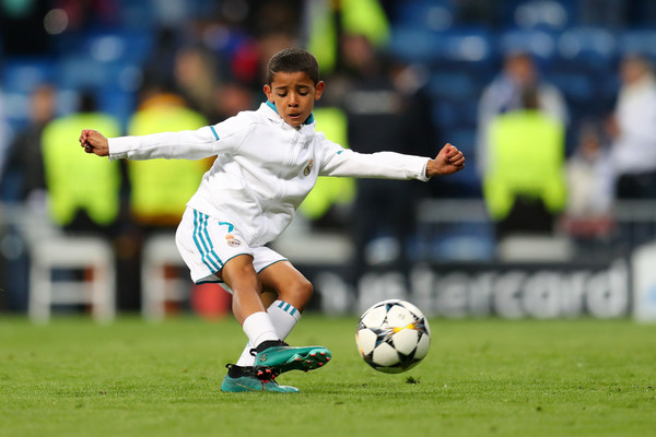 Bak Pinang Dibelah Dua, Kemampuan Cristiano Ronaldo Jr Tak Kalah Tajam daripada Sang Ayah