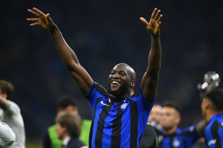 Kepergian Brozovic Buka Jalan Inter Datangkan Lukaku
