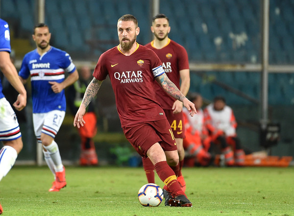 Daniele De Rossi Hanya Ingin Main di Italia, AC Milan Ungkap Ketertarikan