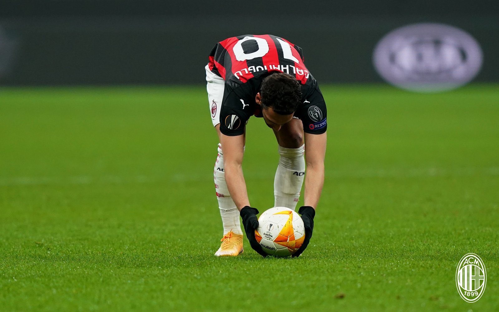 Masa Depan Hakan Calhanoglu di Milan Segera Temui Titik Terang