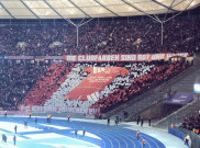 Fans Bayern Munchen Kampanyekan Seragam Merah-putih