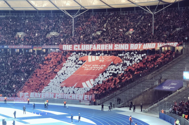Fans Bayern Munchen Kampanyekan Seragam Merah-putih