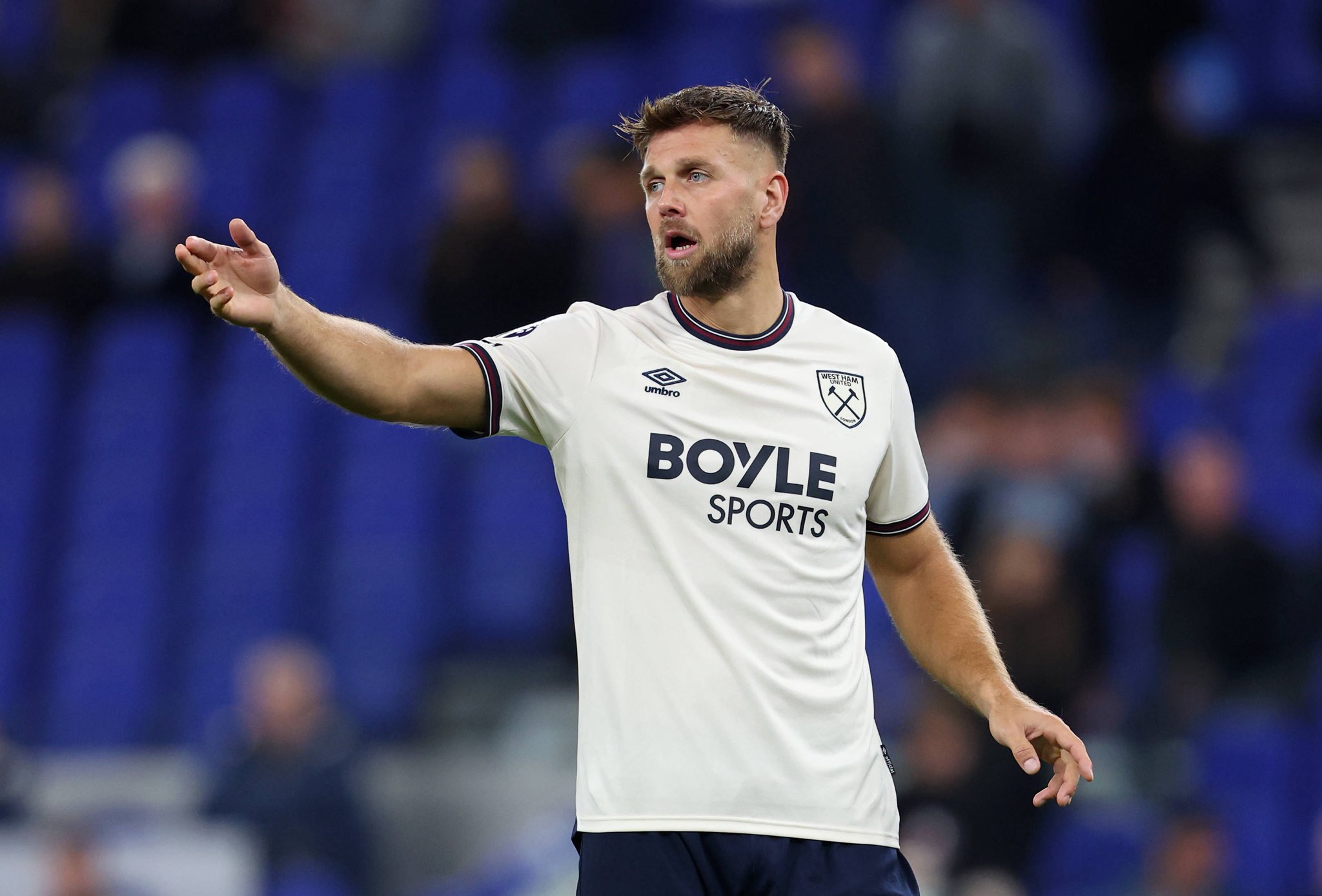 Krisis Lini Depan, AC Milan Pertimbangkan Rekrut Striker West Ham