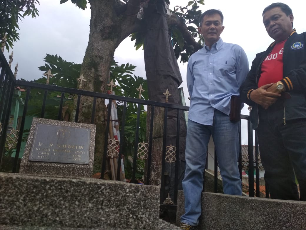 Peringati HUT ke-89, Asprov PSSI Kembali Ziarah ke Makam Soeratin