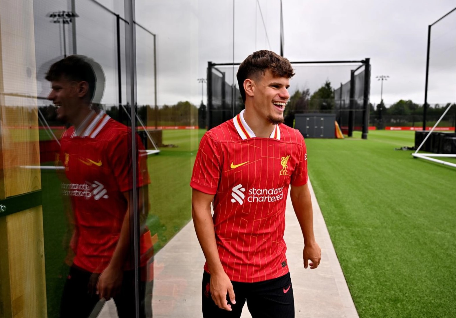 Resmi Digaet Liverpool, Milos Kerkez Diyakini Arne Slot Bakal Jadi Bagian Penting Timnya