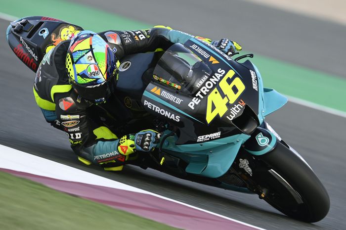 Sudah 42 Tahun, Rossi Belum Berpikir Pensiun