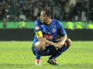Rumput Lapangan yang Licin Jadi Dalih Penyebab Kekalahan Arema FC