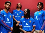 Manchester United Rilis Jersey Tandang Musim 2026/2027, Warna Biru dan Dihiasi Aliran Sungai 