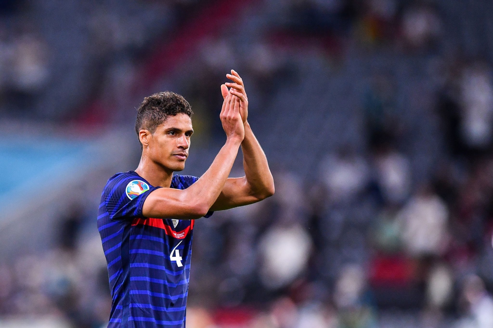 Belum Juga Gabung Man United, Kemampuan Raphael Varane Sudah Diragukan