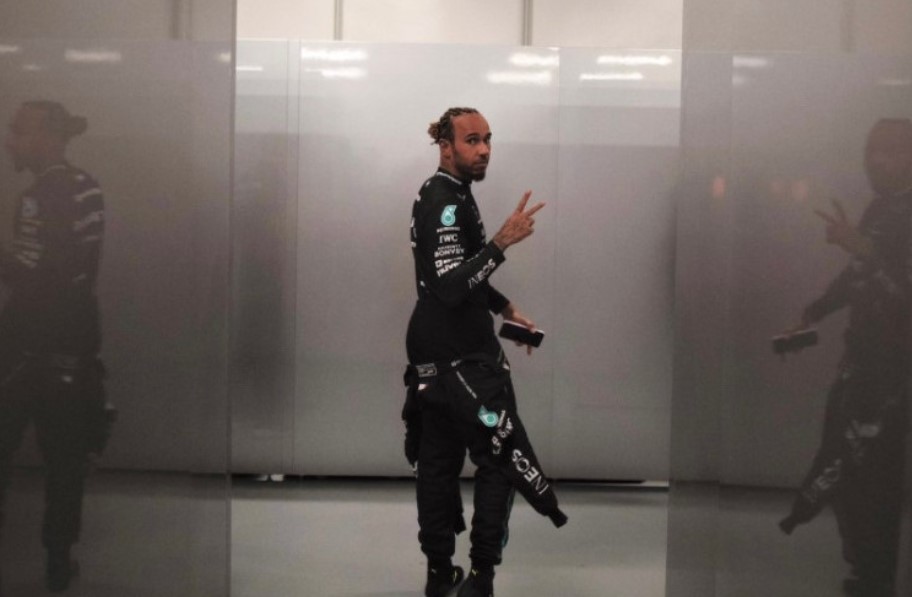 Terungkap Sosok Legenda yang Bikin Lewis Hamilton Hengkang ke Ferrari