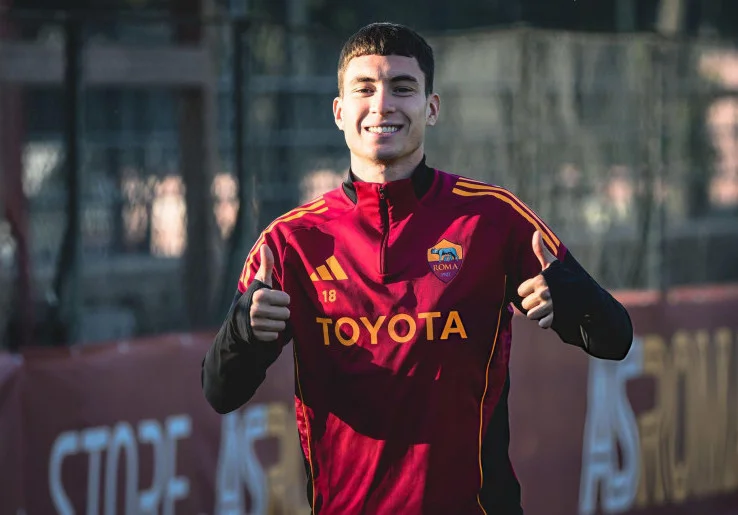 Bintang AS Roma Masih Setia Menunggu Panggilan Memperkuat Timnas Argentina